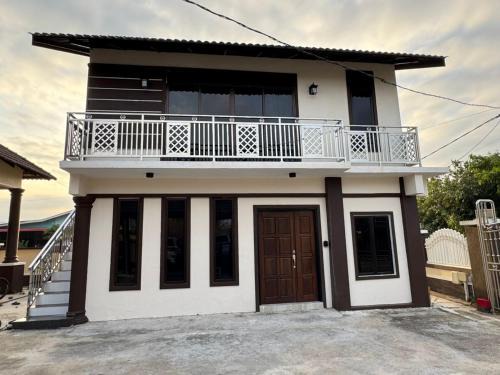 Kampung Balai Besar Hotel | GG Studio