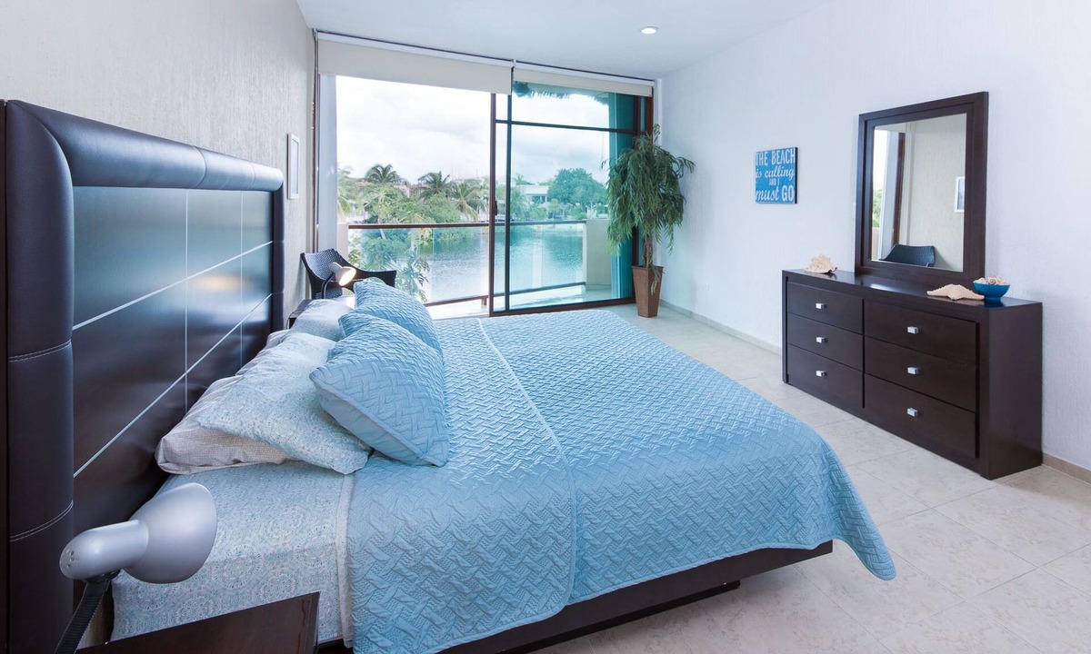 Puerto Aventuras Condo | Gorgeous 3 Bdrm Lagoon Condo Pool Wifi Kayak paddle boards Golf Cart Available