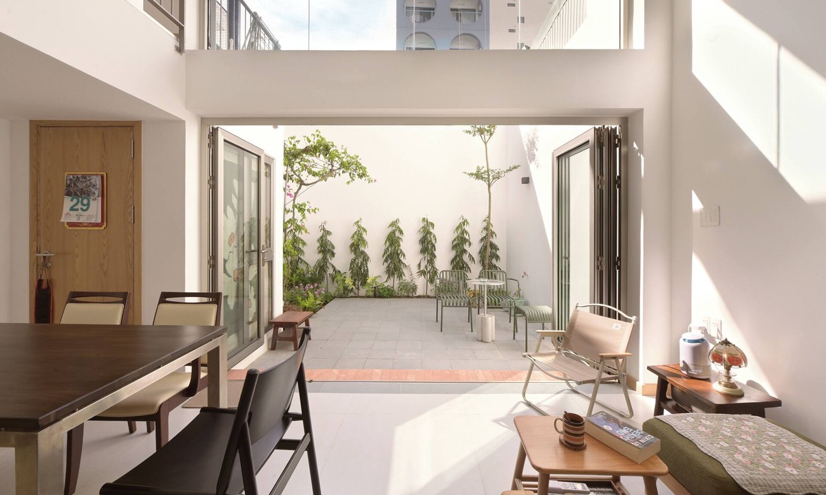 Ngu Hanh Son House | Gorgeous 4-bedroom Townhome with Full AC in vibrant Đà Nẵng