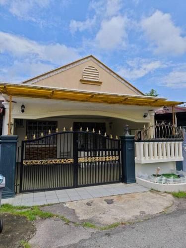 Daerah Kulai Apartment | Green Homestay B