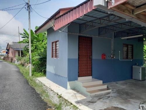 Kampung Padang Midin House | GUESTHOUSE MOKTEH