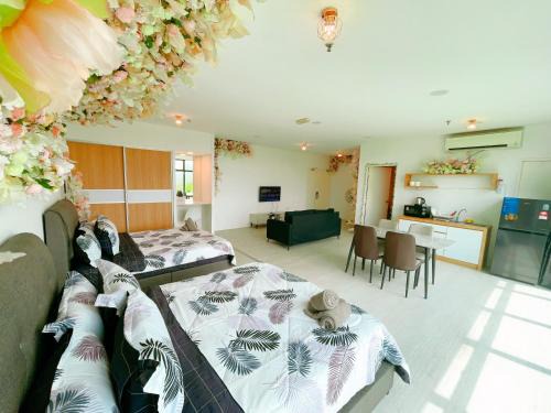 Central District Hotel | GYDEN GARDEN INN #Near SouthKey Mid Valley Megamall