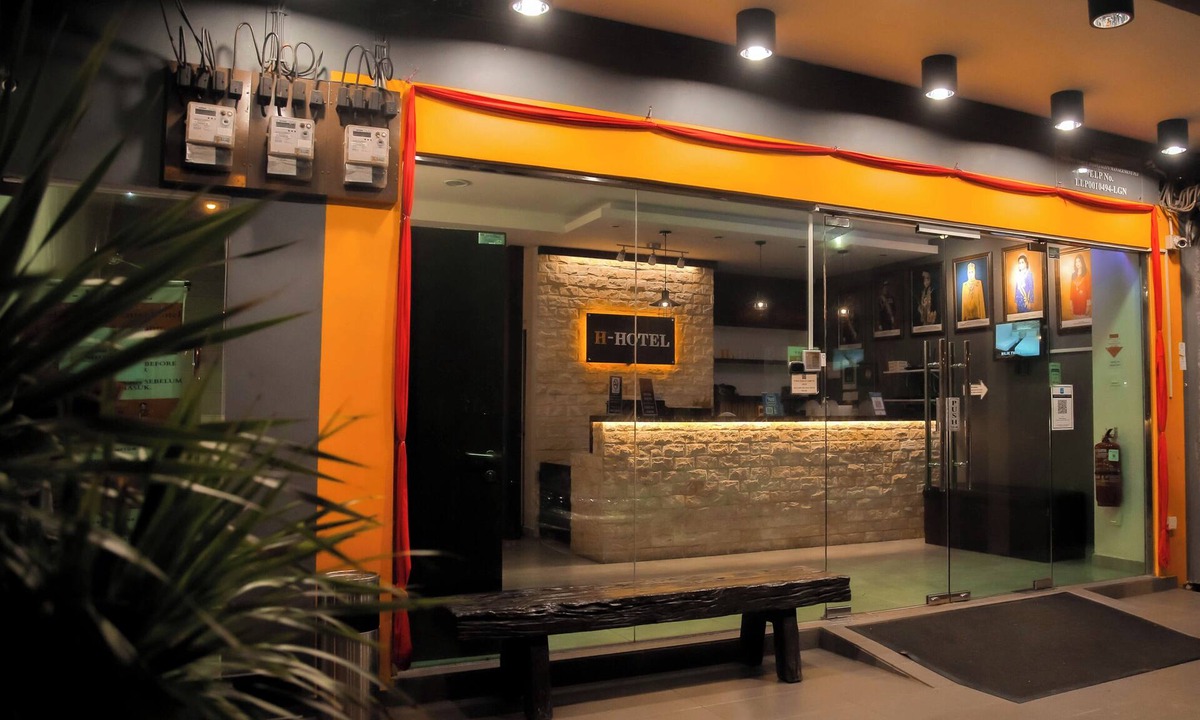 Segamat Hotel | H Hotel Segamat