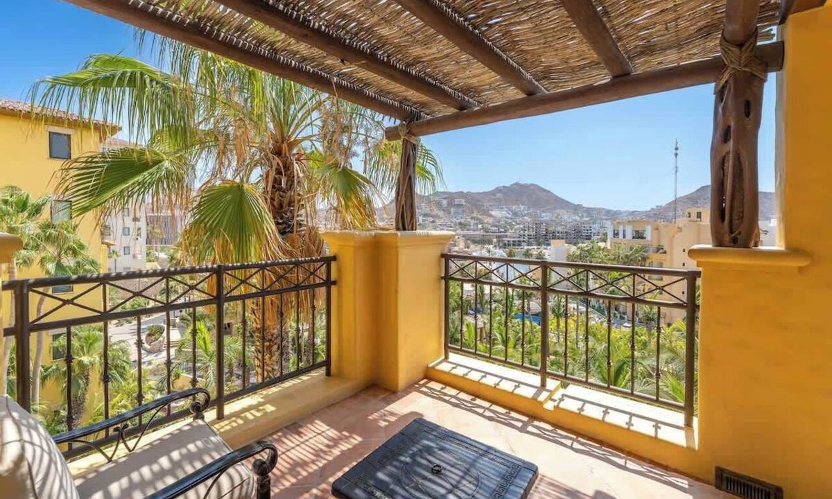 El Medano Ejidal Condo | Hacienda beachfront luxury condo!
