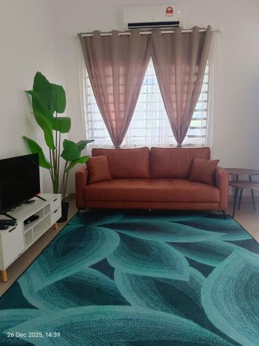 Batu Pahat House | Halia Homestay