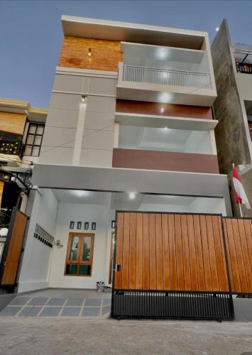 Ponorogo Hostel | Han Gang Syariah