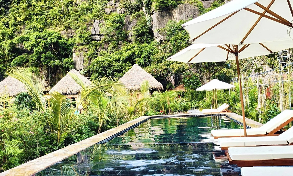 Hoa Lu Hotel | Hang Mua Eco Garden