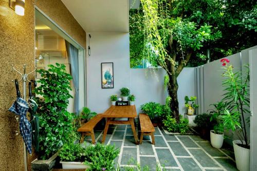Ngu Hanh Son House | Healing Garden Homestay - Soulful Escape near My Khe Beach