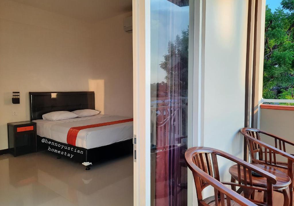 Paciran House | Hennoyustian Homestay