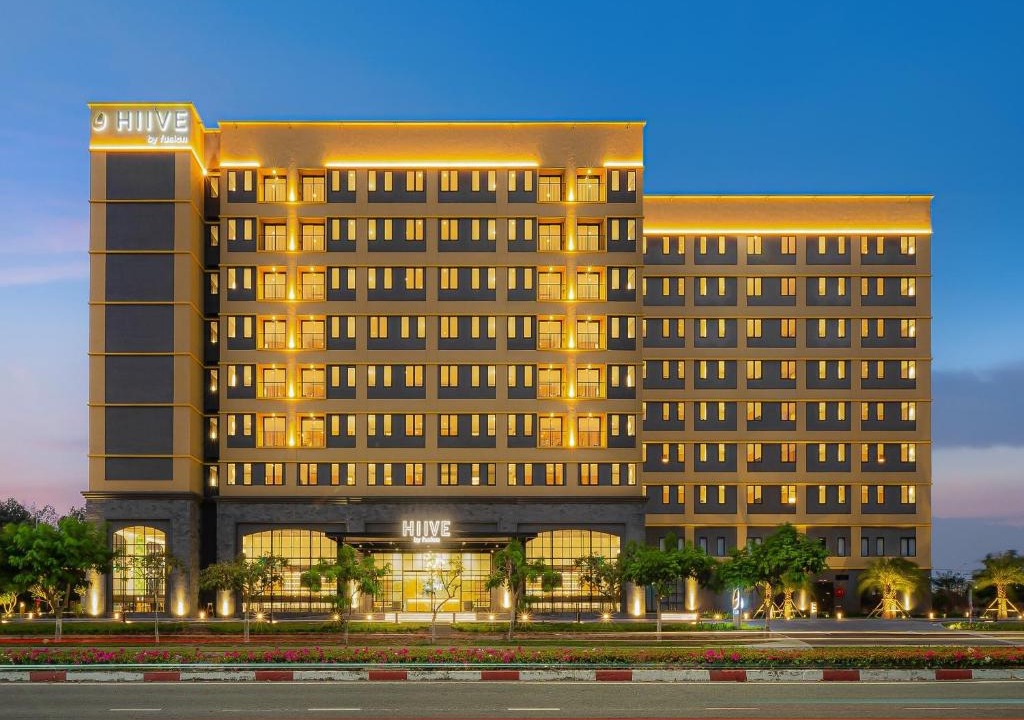 Thu Dau Mot Hotel | HIIVE by fusion Binh Duong New City - VSIP 2