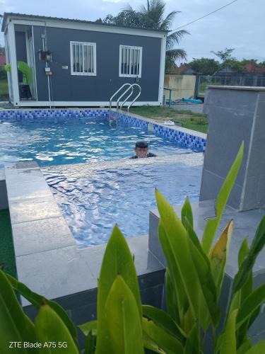 Kusial House | HJ Cabin Stay Private Pool Tanah Merah
