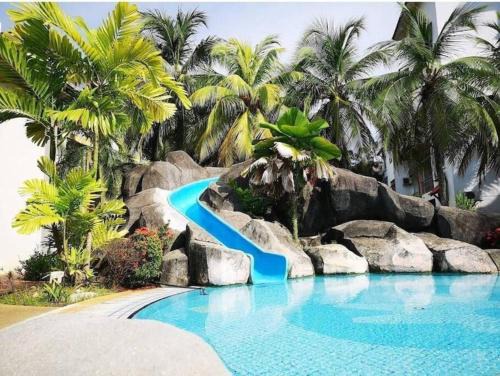 Si Rusa Apartment | Holiday Home PD Perdana Condo