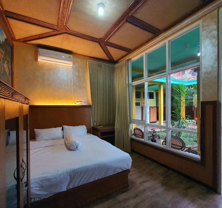 Malang House | Homestay Abah Kolam Syariah