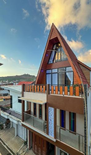 Dieng Kulon House | Homestay Begonia Syari'ah