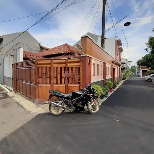 Kudus House | Homestay Cendana Candi-1 Blok F1 Np-Kudus