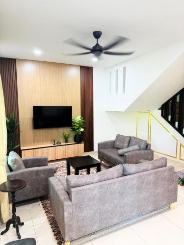 Kampung Nibung House | Homestay KT