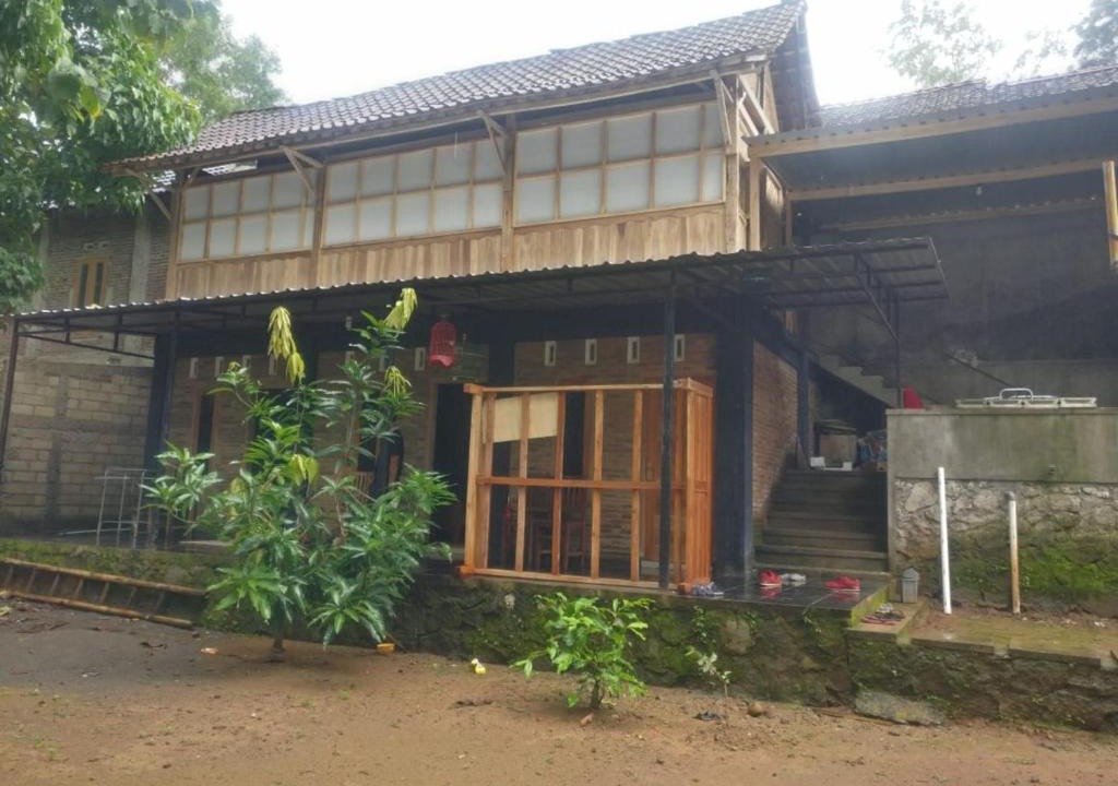 Muntuk Hostel | Homestay Kurnia