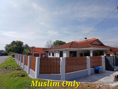 Kota Lama Kiri House | Homestay Makyu Kuala Kangsar