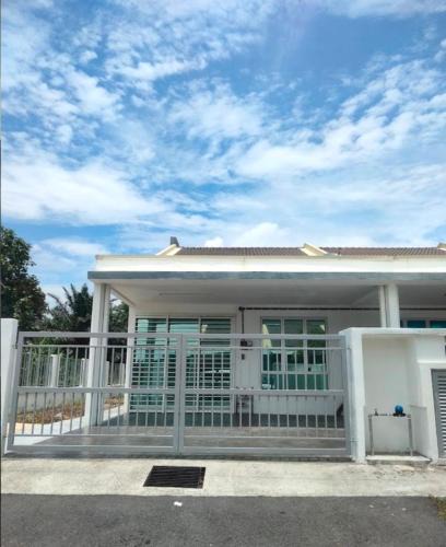 Dengkil House | Homestay Muallim KLIA Dengkil Putrajaya M U S L I M