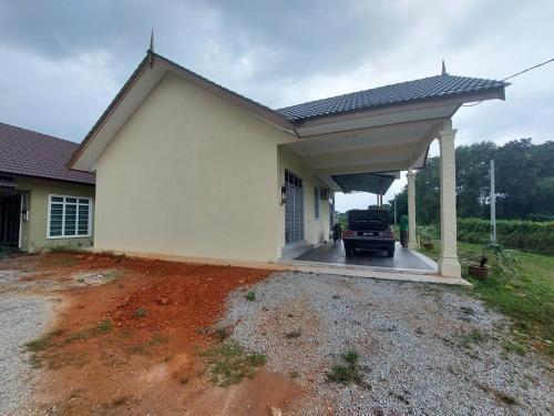 Batu Buruk House | Homestay Selesa KBB Guest House