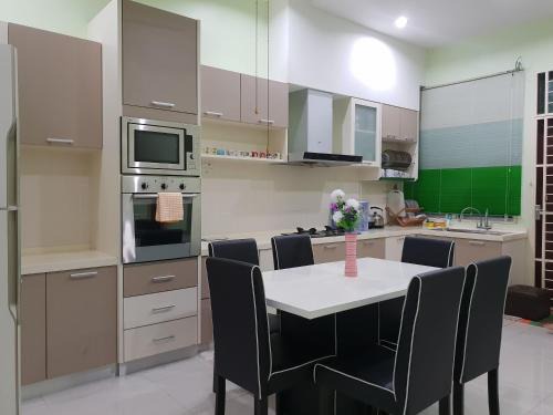Sungai Petani House | Homestay Sungai Petani, Untuk Melayu Saja