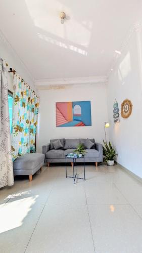 Gubeng House | Homey Guesthouse Kertajaya (Syariah)