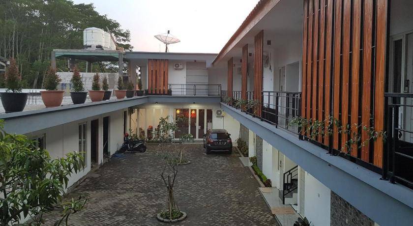 Pasuruan Hotel | Hotel ∙ 2 guests