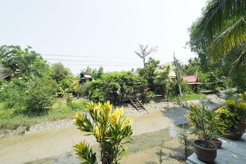 Samut Songkhram Hotel | Hotel ∙ 3 guests