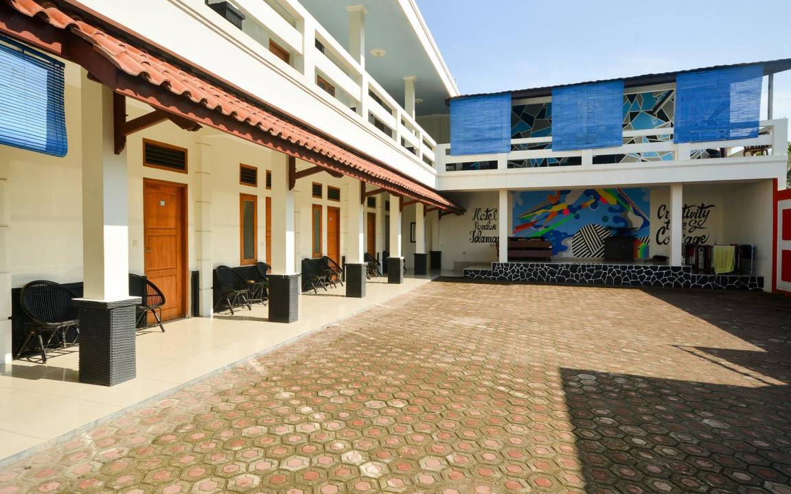 Pangandaran Hotel | Hotel ∙ 3 guests