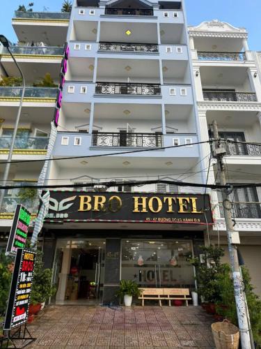 District 6 Hotel | Hotel Bros