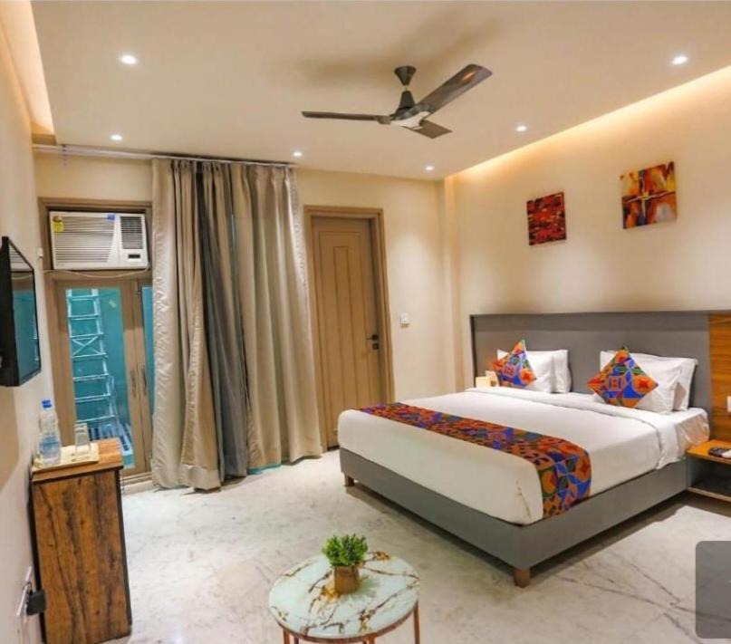 Sector 70 Hotel | Hotel Global Corporate