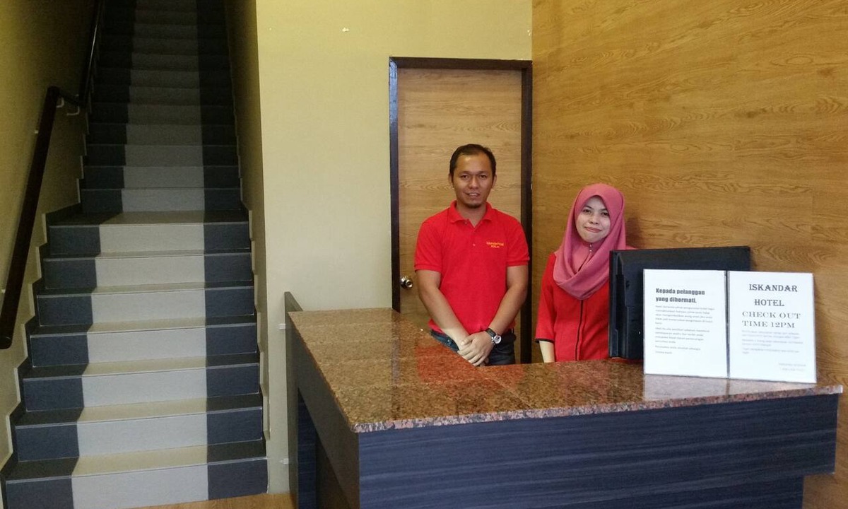 Kampung Air Hotel | Hotel Iskandar