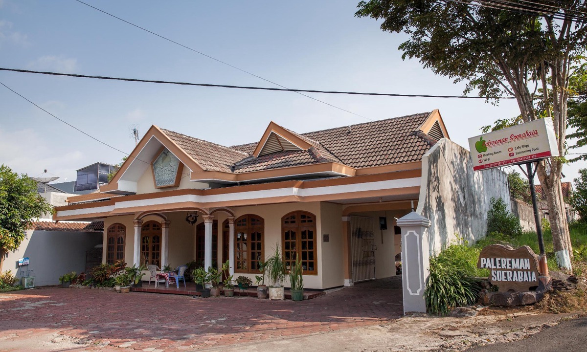 Oro Oro Ombo Hotel | Hotel Palereman Soerabaia
