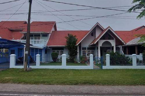 Padang House | House ∙ 2 bedrooms ∙ 4 guests