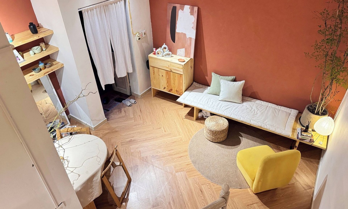 Hang Bai House | House 2F|Super Location|5 minutues to Hoan Kiem lake|Take to the airport