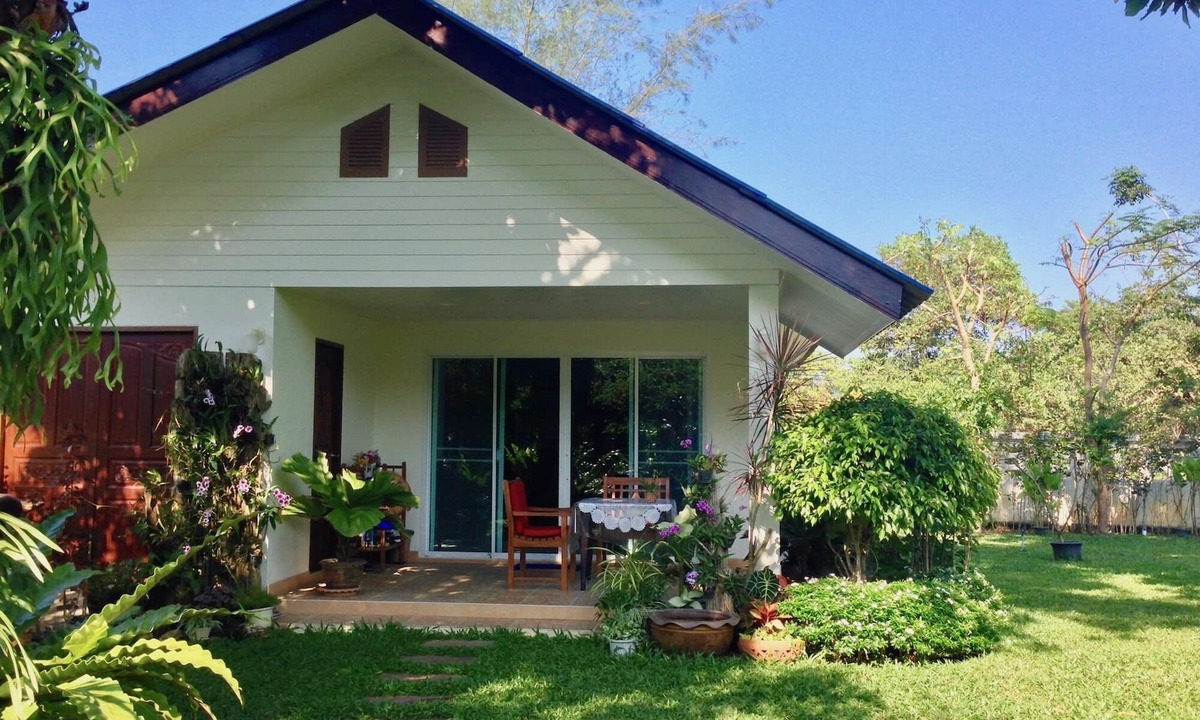Thai Mueang Villa | House and pool facing the ocean, golf 2 km away, breakfast and cleaning included