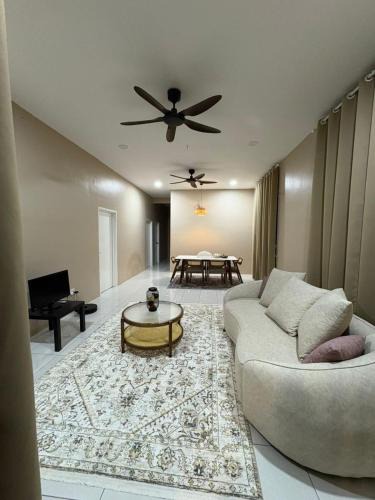 Kuantan House | House at Pantai Sepat 2BR Netflix Coway