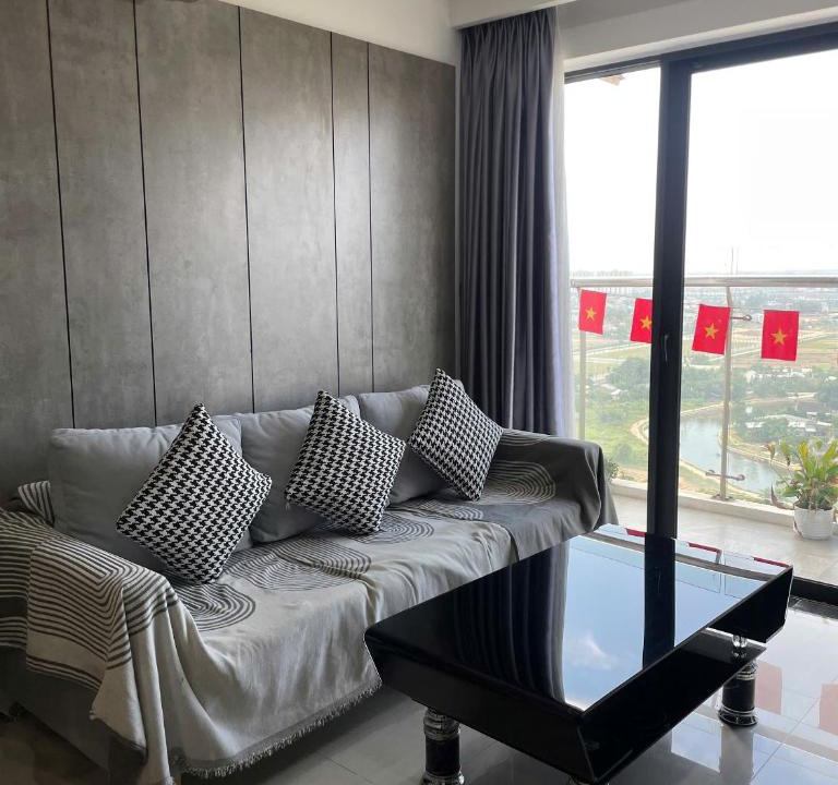 Hue Apartment | Hue Oi 4 Homestay - Spacious 2-Bedroom Apartment with Balcony & Pool - River and Field View