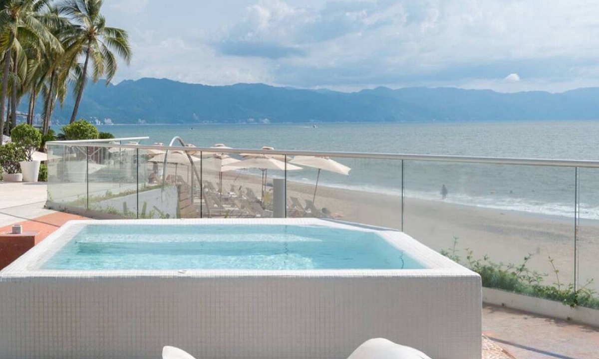 North Hotel Zone Apartment | Icon Vallarta Beach front By Bamboo Skylife