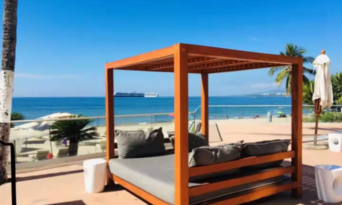North Hotel Zone Apartment | Icon Vallarta 1-2403, Luxury Beachfront Living