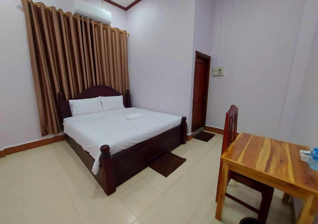 Vang Vieng Hotel | Inthavong Hotel/Guest House