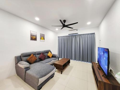 Kampung Kuala Pari Apartment | Ipoh Manhattan Condo, Pengkalan 4br12pax