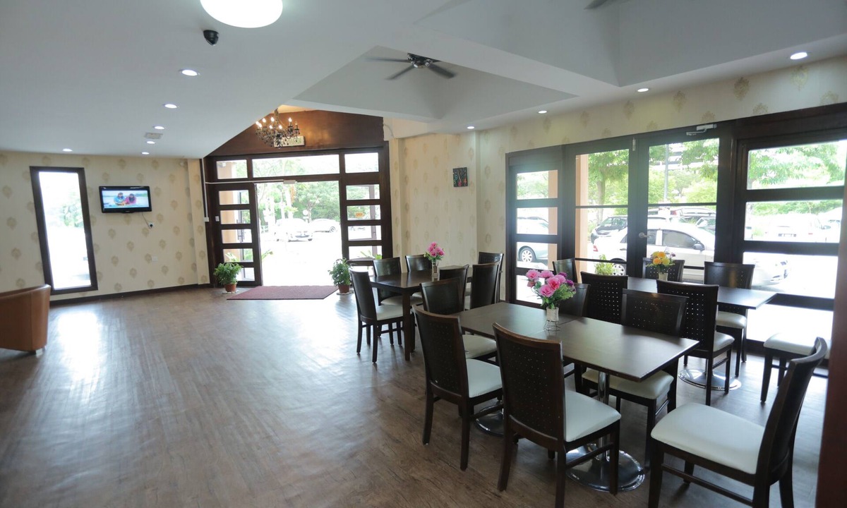 Kota Warisan Hotel | JAM Hotel near ERL Salak Tinggi Sepang