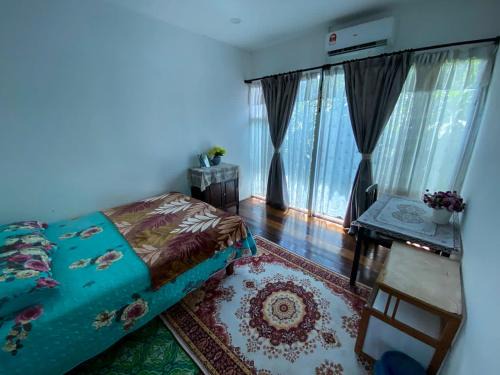 Kampung Teluk Kemang House | Jarah Residence, Classic Home Staycation