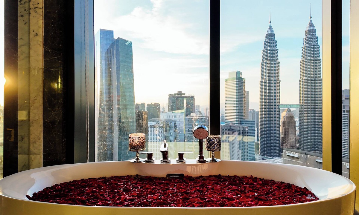 Golden Triangle Apartment | JD Home | Two Bedroom with Bathtub Facing Twin Tower View – Imperial Lexis KLCC