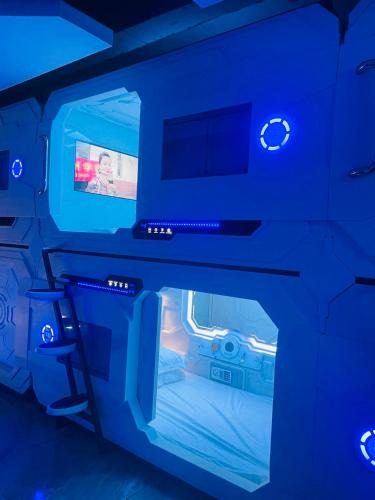 Mittakpheap Hotel | Jianpuke Space Capsule Backpacker Hostel