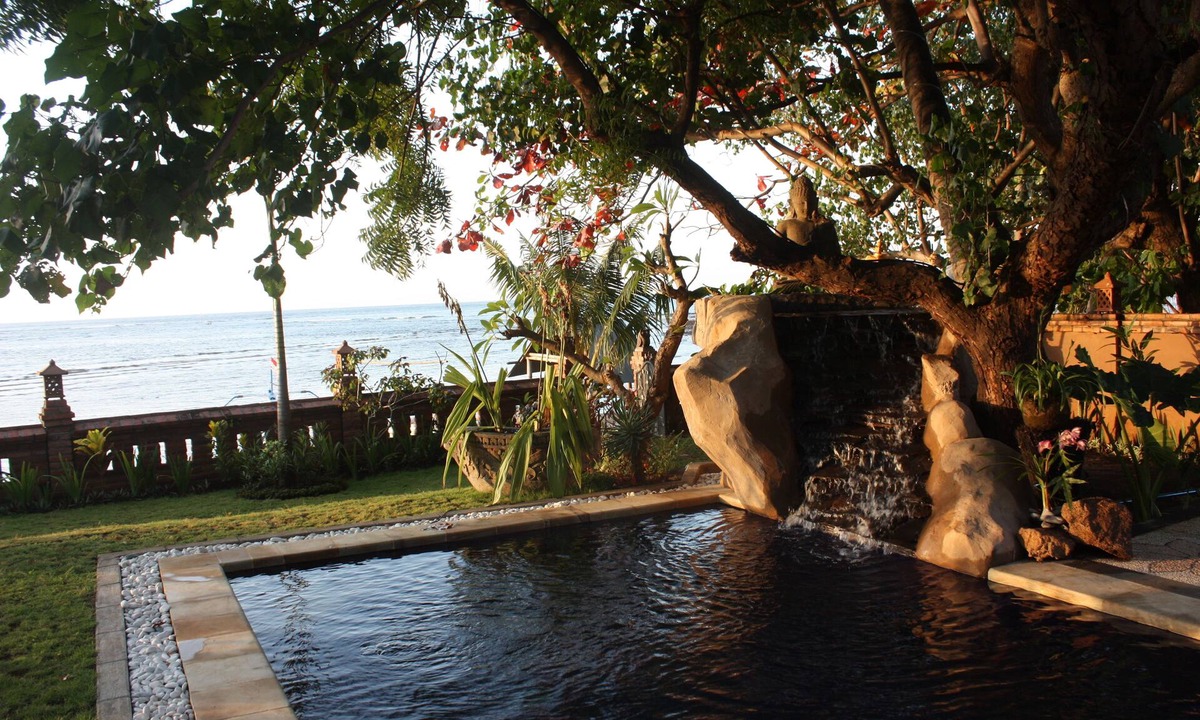 Kaliasem Hotel | Joglo on the Beach
