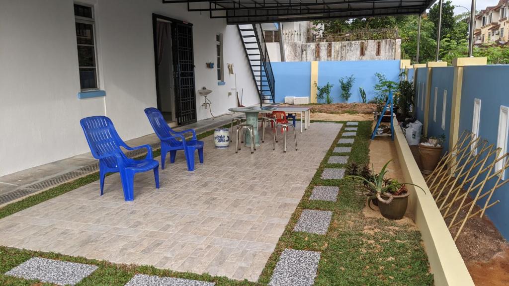 Johor Bahru House | Johor Bahru 6 Bedrooms Corner House: Big & Comfort