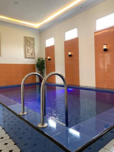 Oro Oro Ombo Villa | Kayz Villa Batu dengan Kolam Renang Pribadi