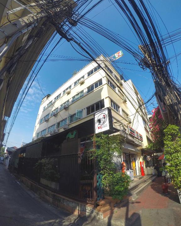Chana Songkhram Hotel | KC guest house